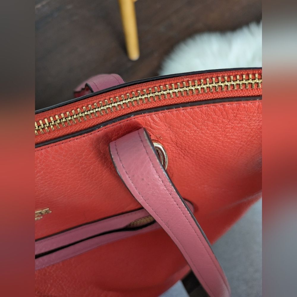 Coach Taylor pink red coral zipper clasp shoulder bag tote - Picture 16 of 16